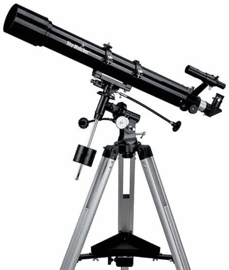 Telescopio rifrattore SkyWatcher 70/900 su montatura equatoriale EQ1